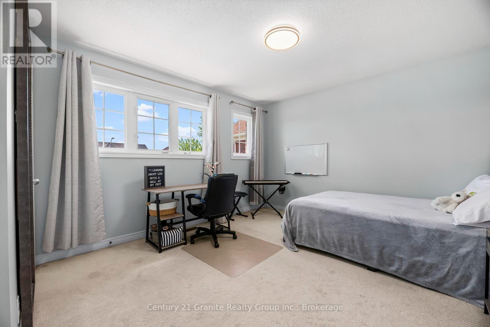94 HOCKLEY AVENUE - 29