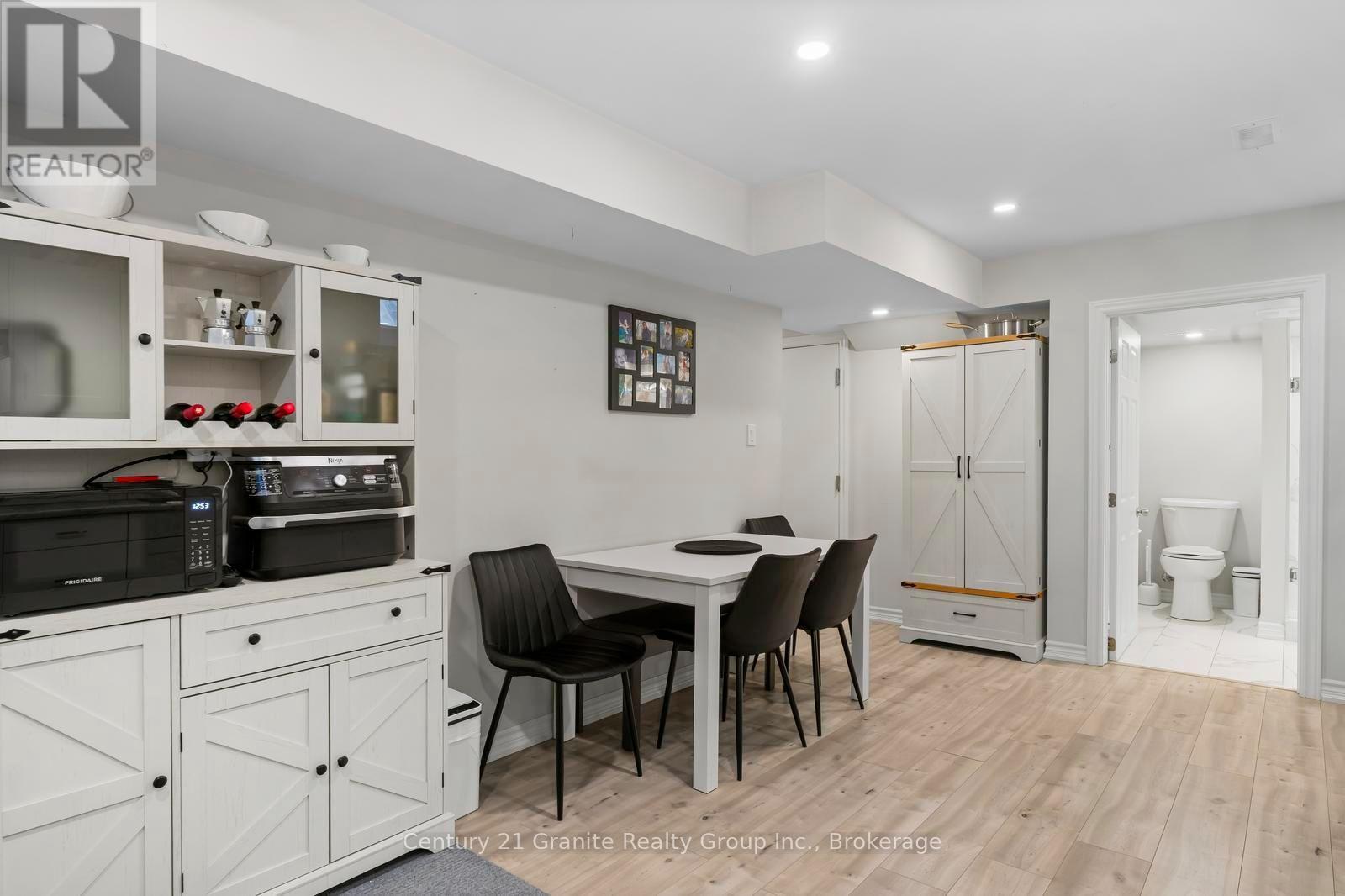 94 HOCKLEY AVENUE - Image 33