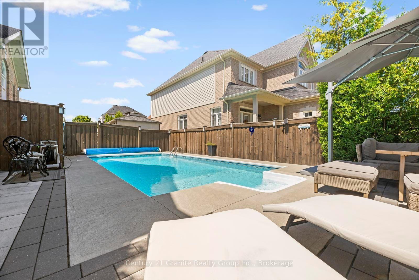 94 HOCKLEY AVENUE - 44