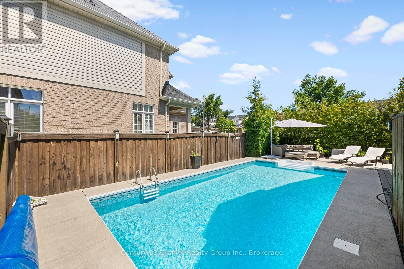 94 HOCKLEY AVENUE - 50