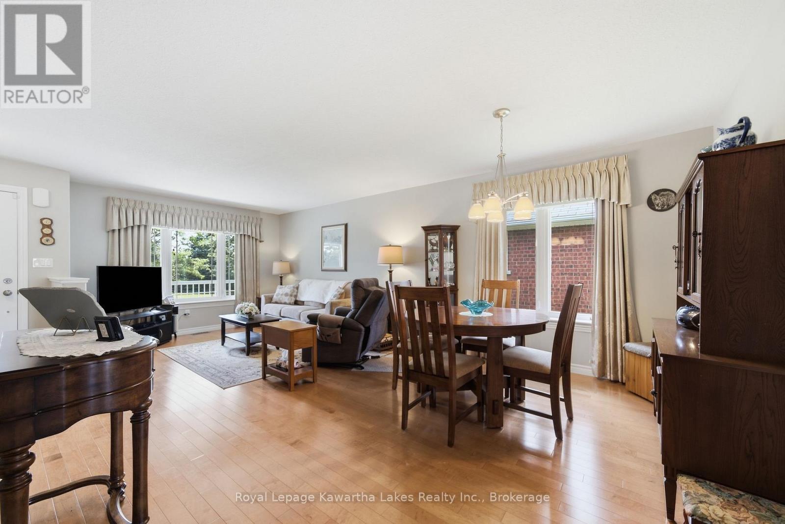 32 GEE CRESCENT - 10
