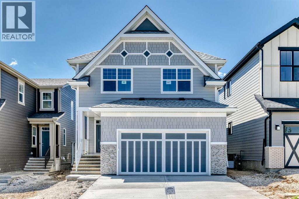 547 Mercado Avenue SE