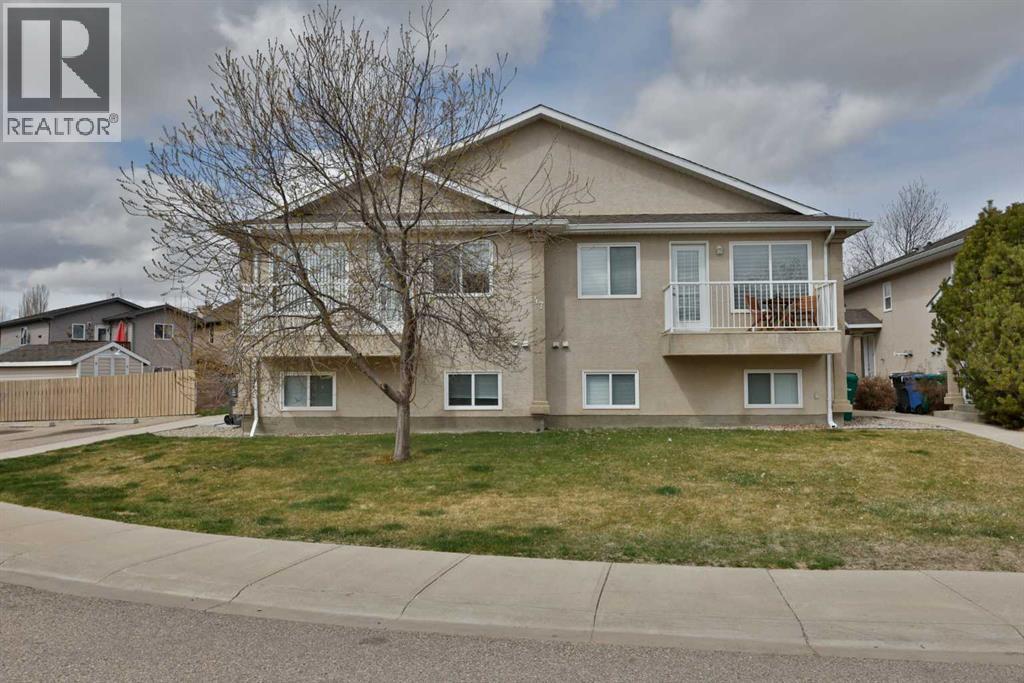 47 Highlands Place W - 1