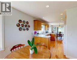 A-4903 Parsons Court, Powell River, BC V8A5V7 Photo 9