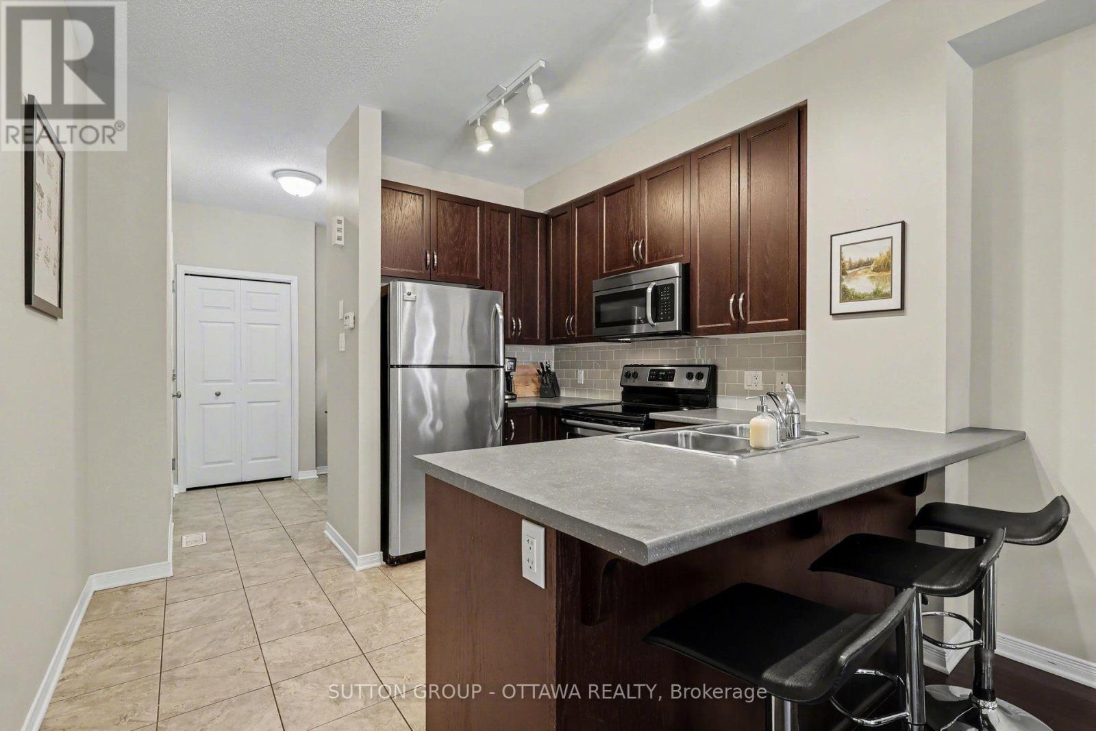 340 LONDON TERRACE - 5