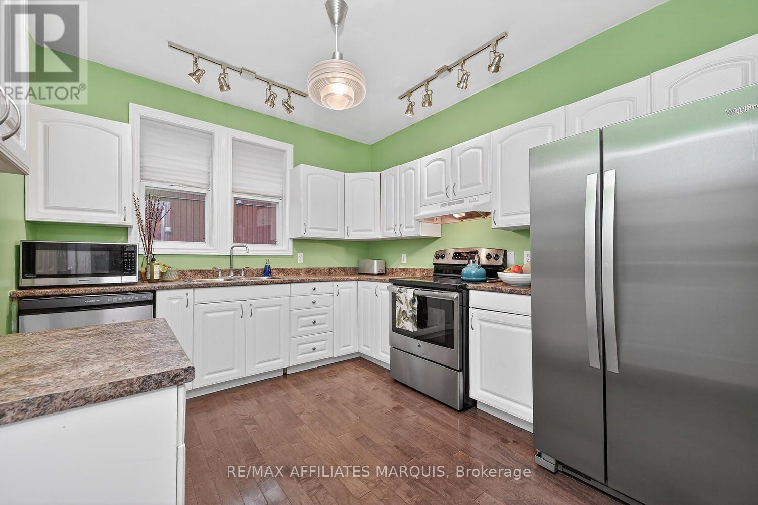 20 RIVER STREET - Image 17