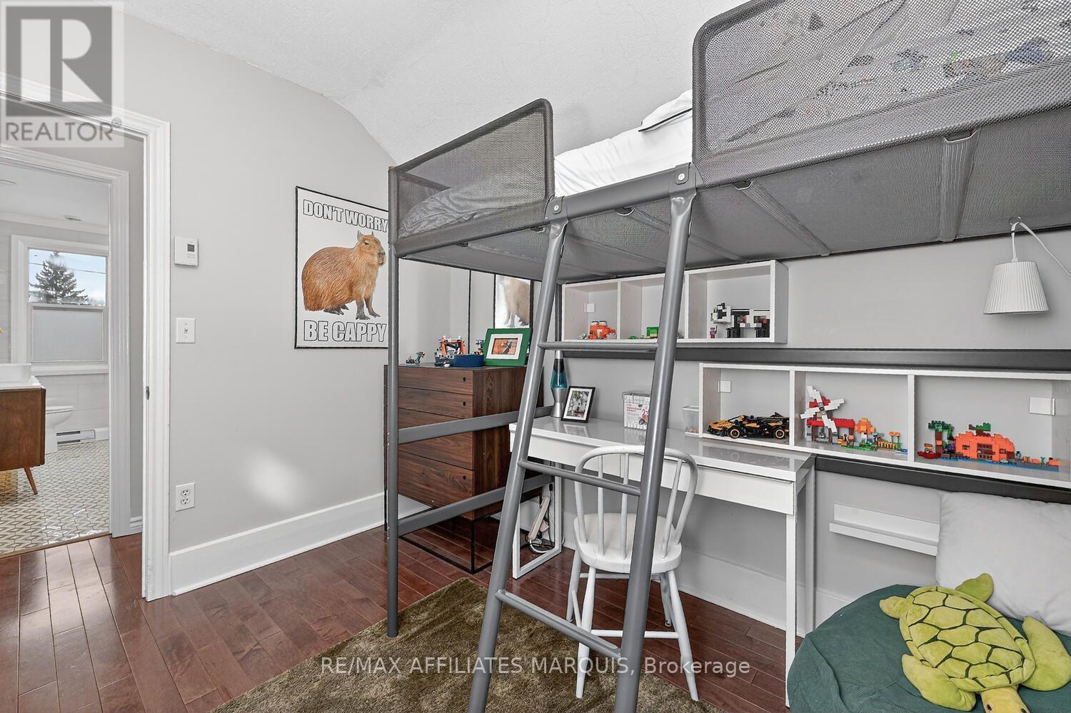 20 RIVER STREET - Image 29