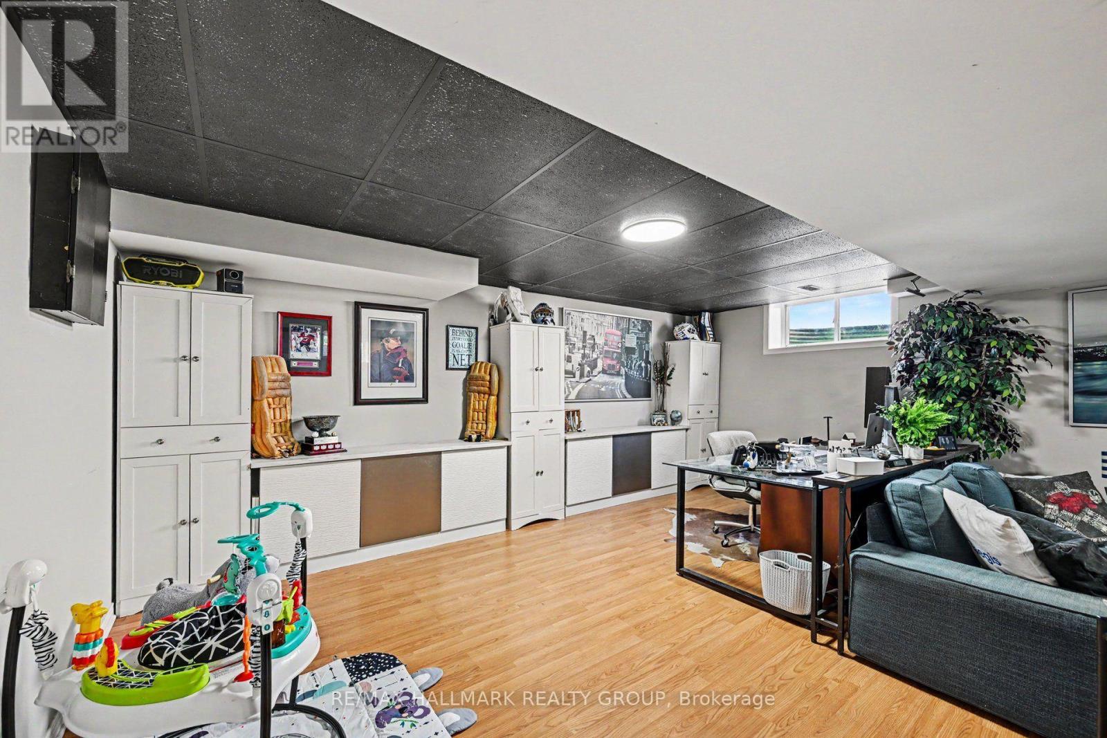 108 SNYE COURT - 25