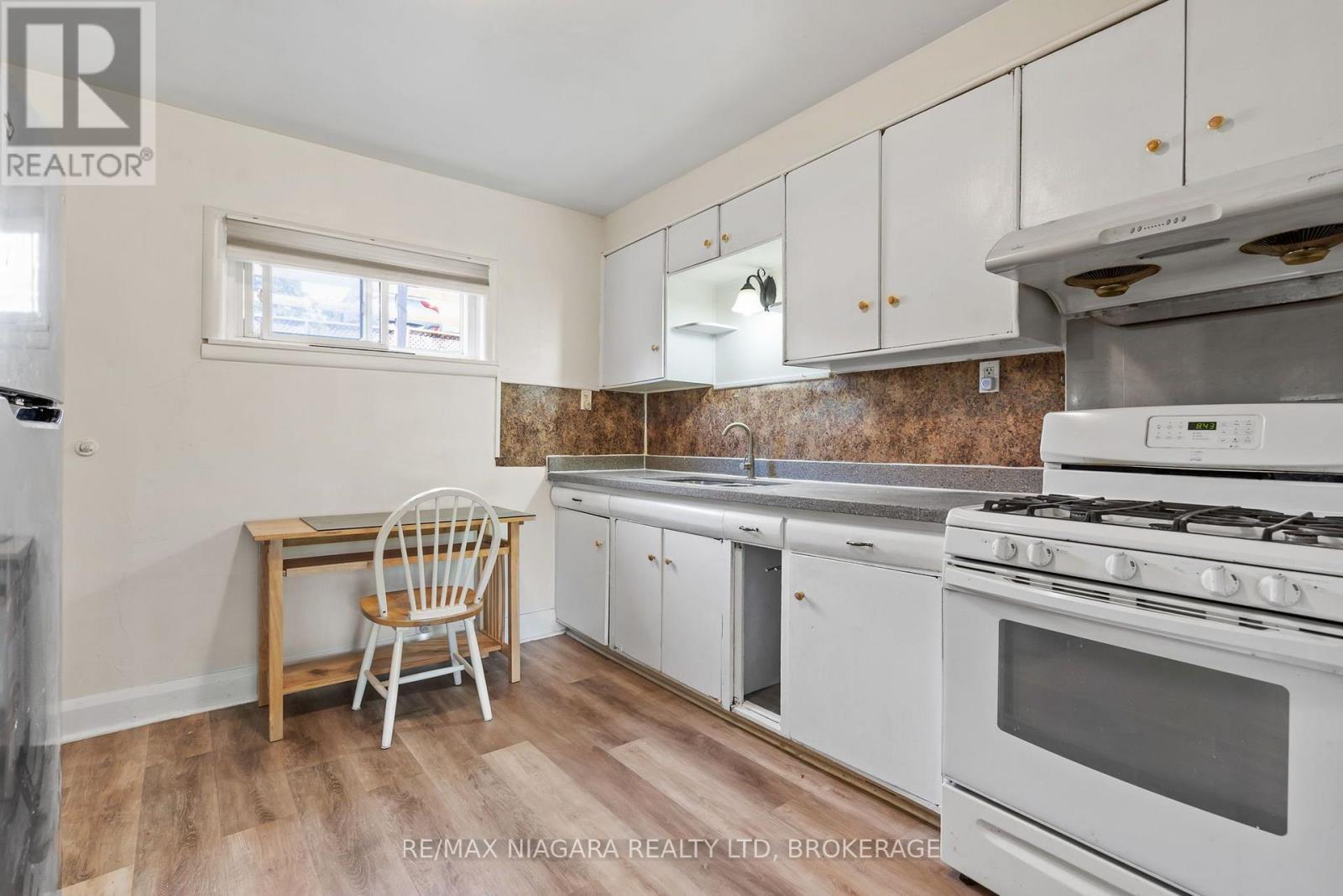73 HILLVIEW ROAD - Image 10