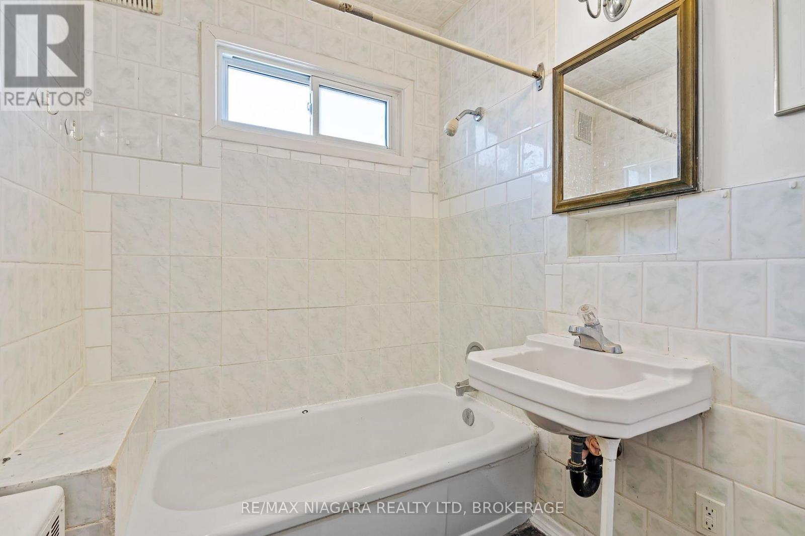 73 HILLVIEW ROAD - Image 18