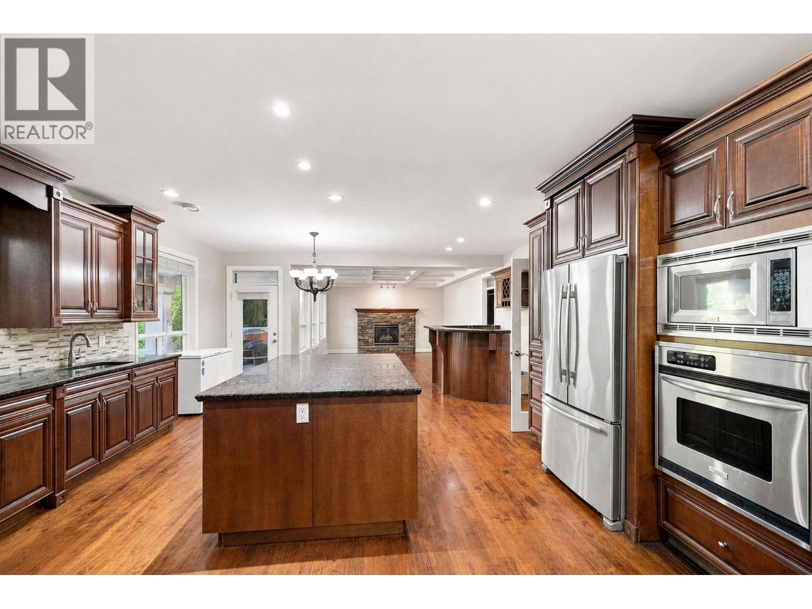 5671 FORSYTH Crescent, Richmond