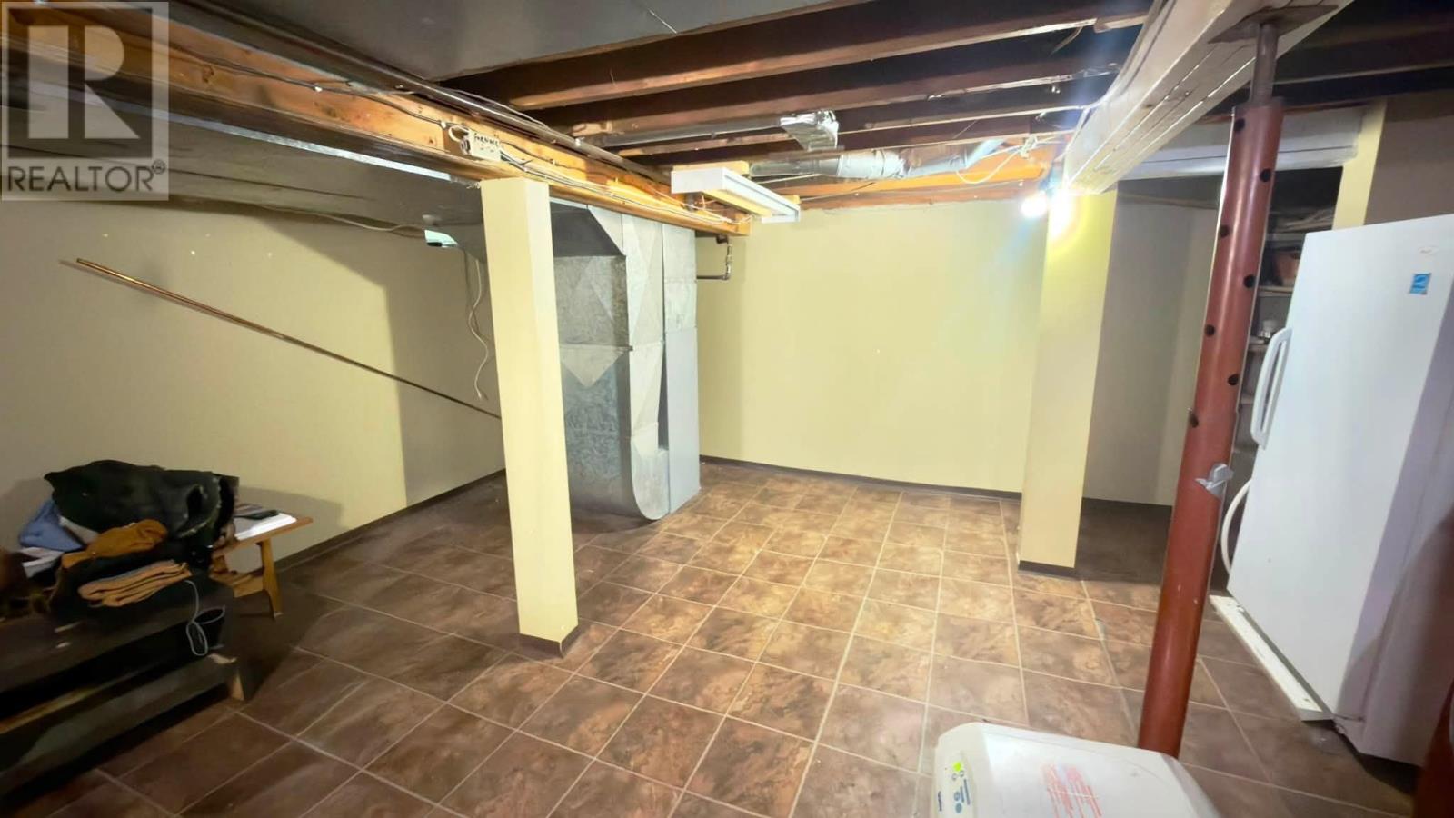 64 MAPLE ST - Image 19