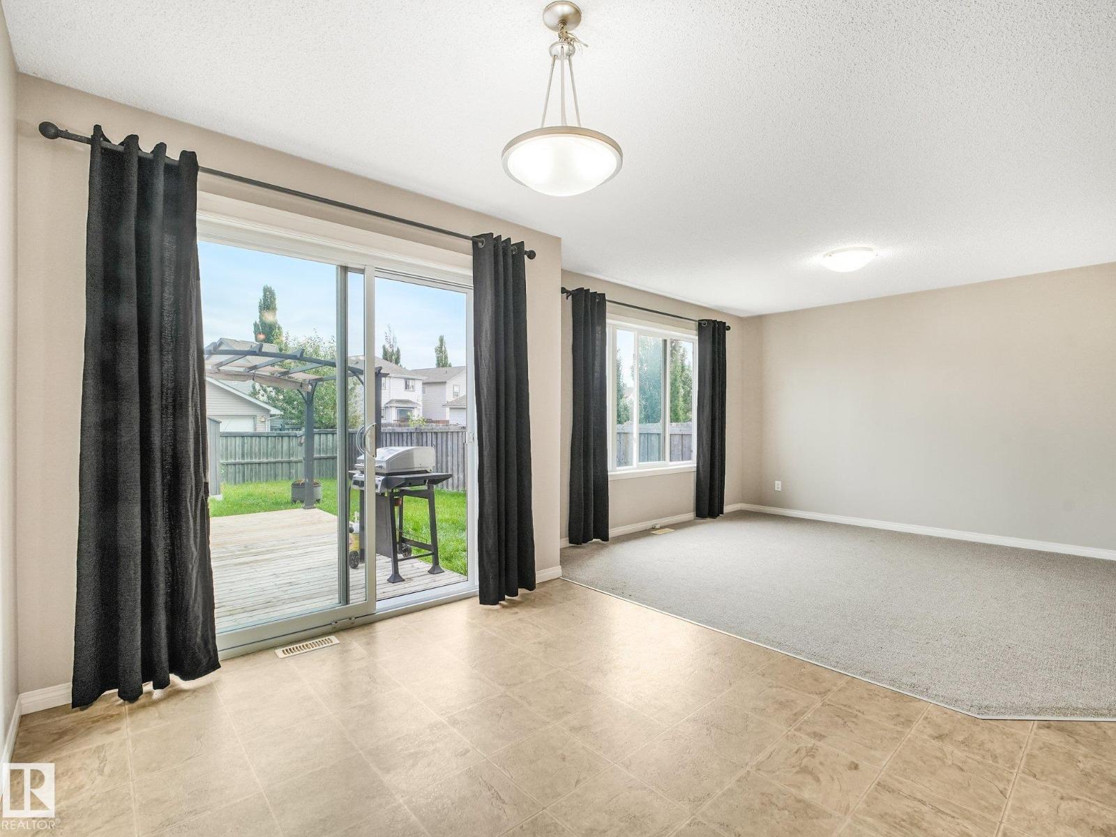 11844 21 AV SW - 5