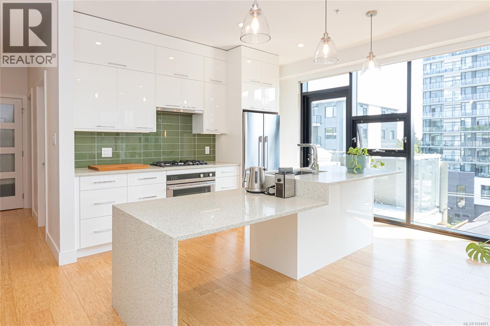 S404 1411 Cook Street, Victoria