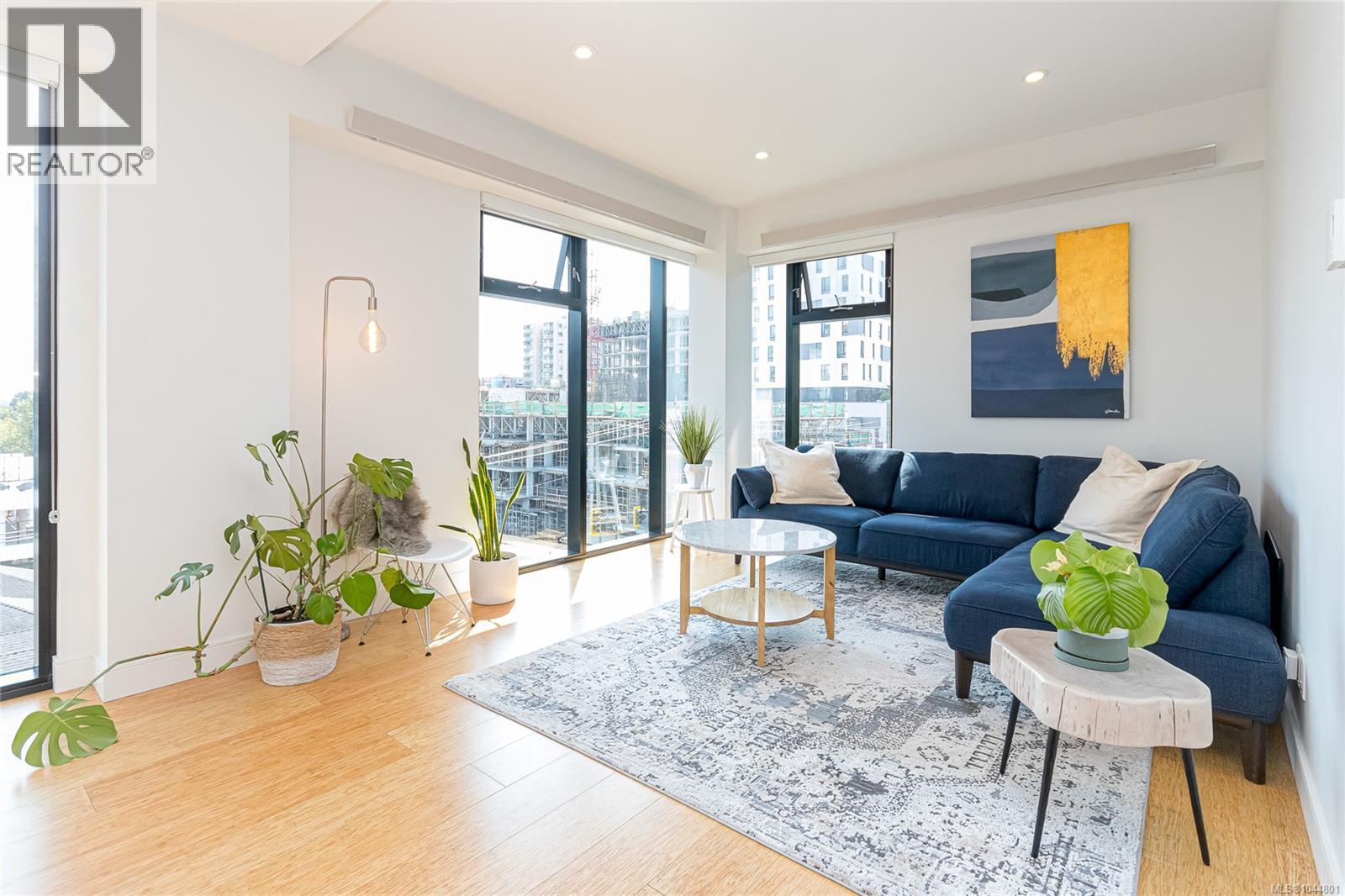 S404 1411 Cook Street, Victoria