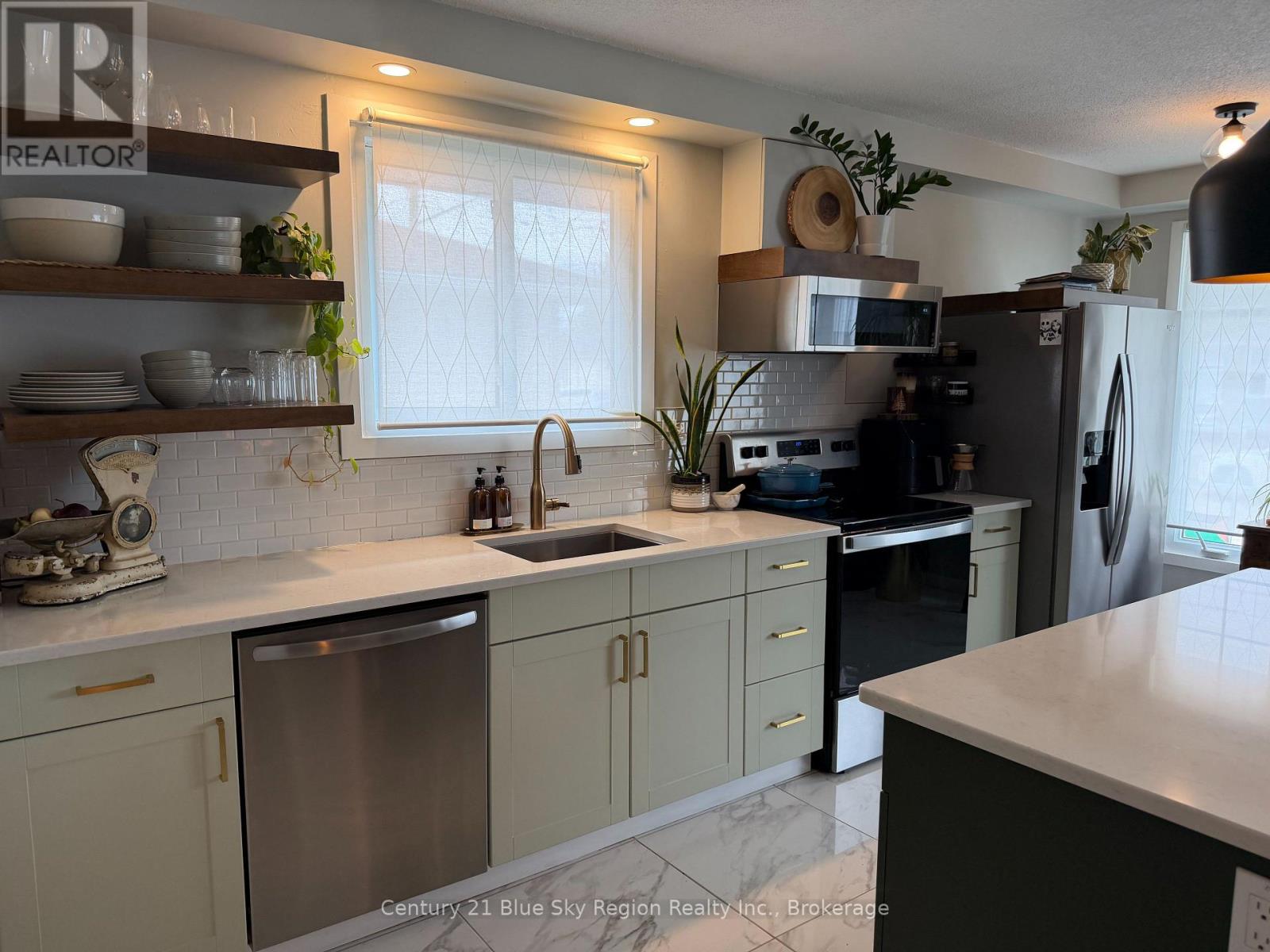 40 CHARLTON CRESCENT - 7