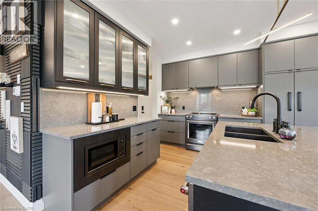 3 QUEENSBROOK Crescent - 7