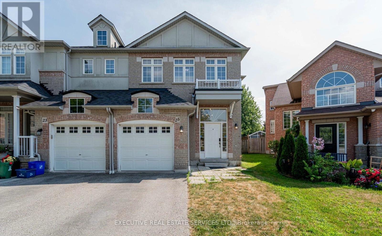 25 DREAMCREST COURT