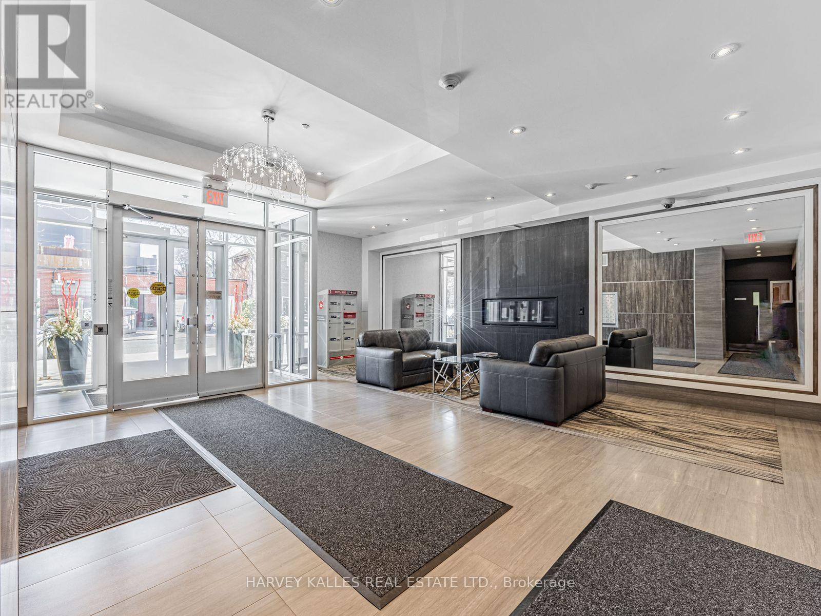 #404 1 RAINSFORD ROAD - 3