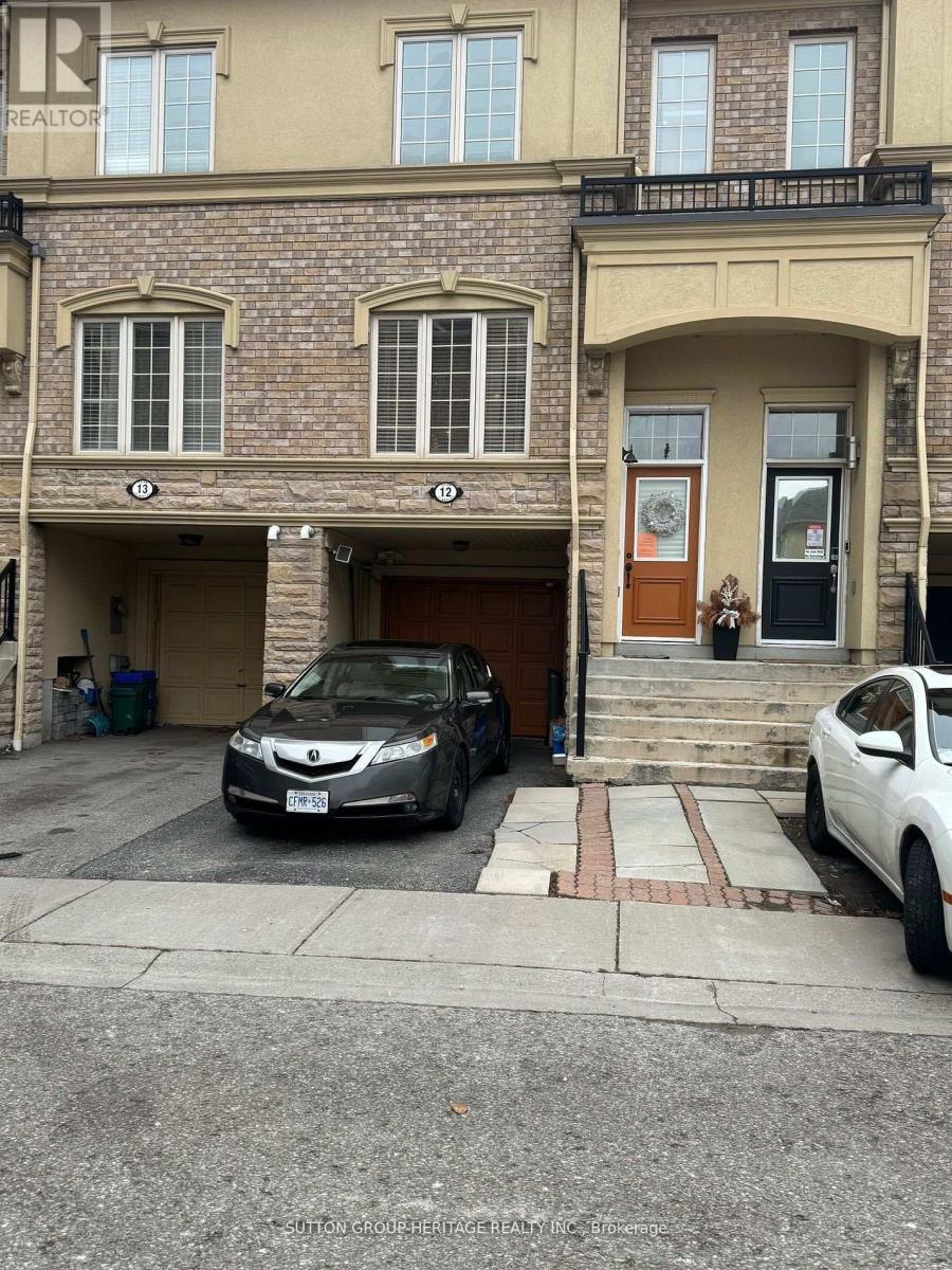 12 - 1250 ST. MARTINS DRIVE W