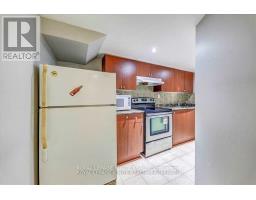Bsmt - 32 Lansbury Drive, Toronto, ON M1V3H6 Photo 13