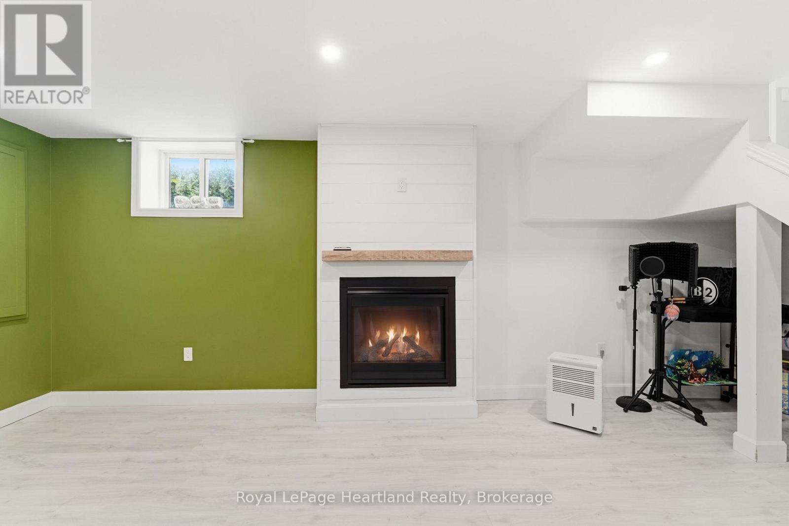 770 SCOTT STREET W - 28