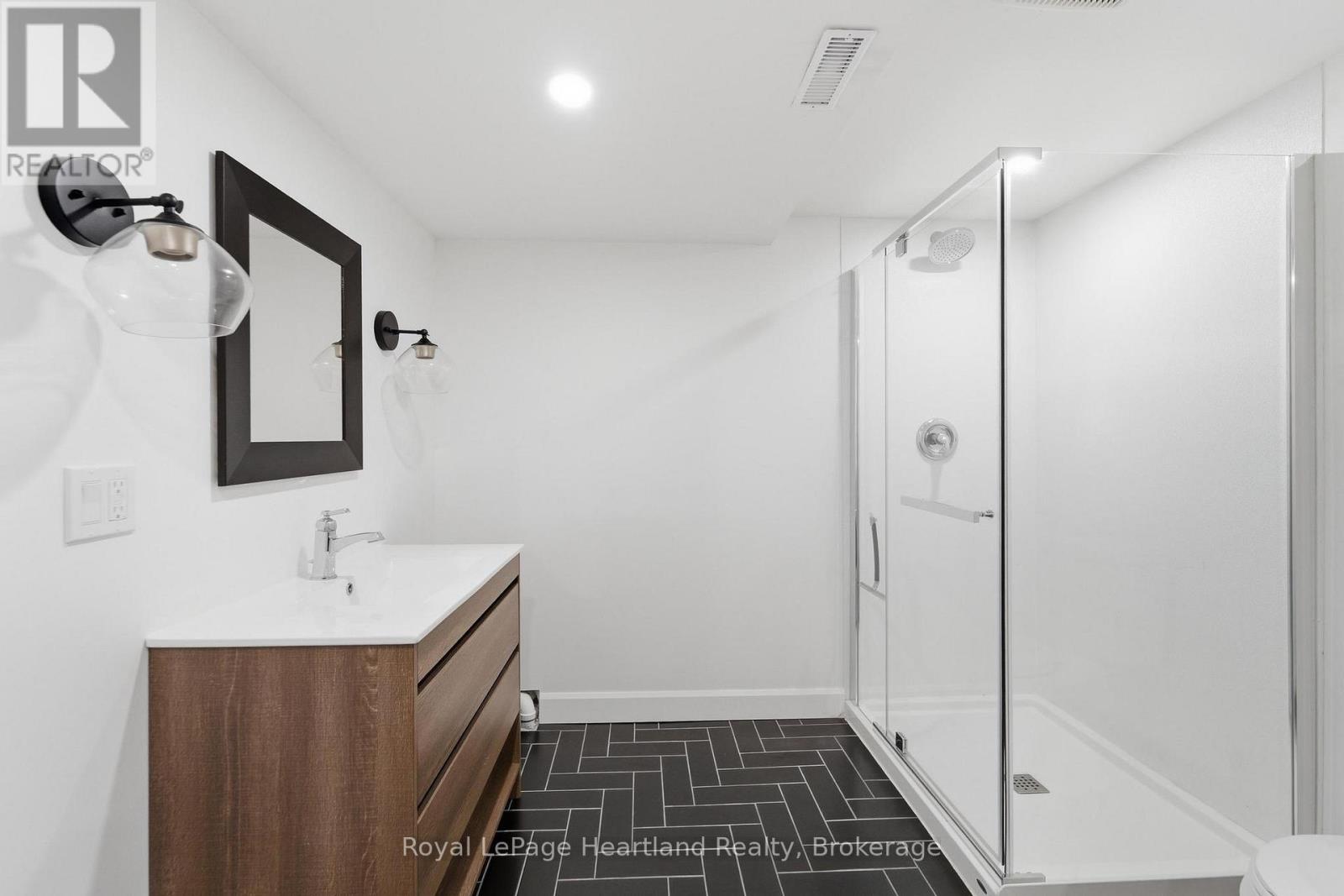 770 SCOTT STREET W - 30