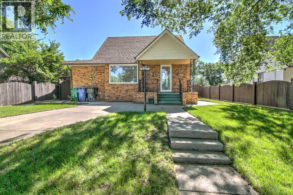 735 17 Street N, Lethbridge — photo 2