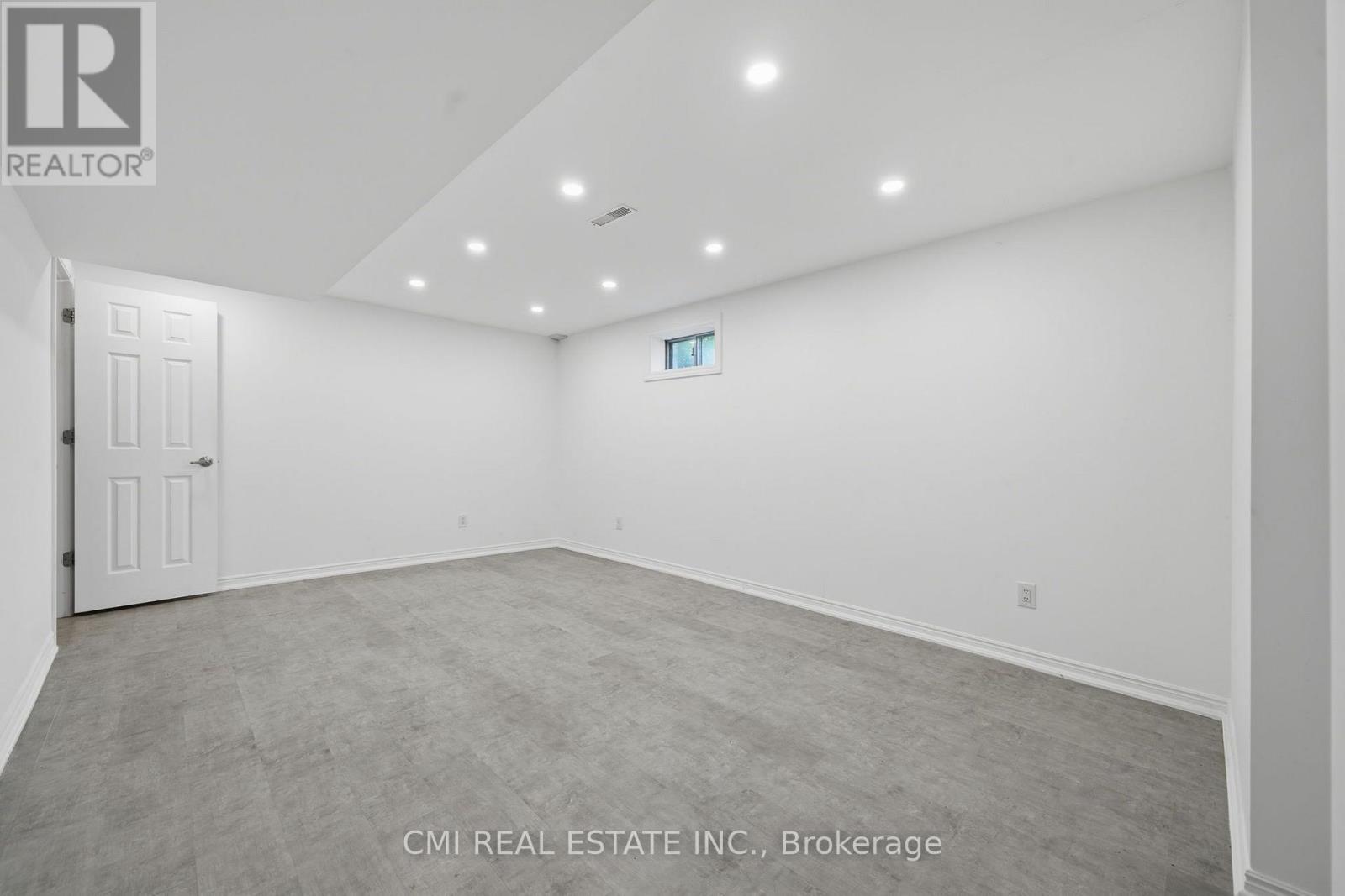 39 CAMROSE DRIVE - 30