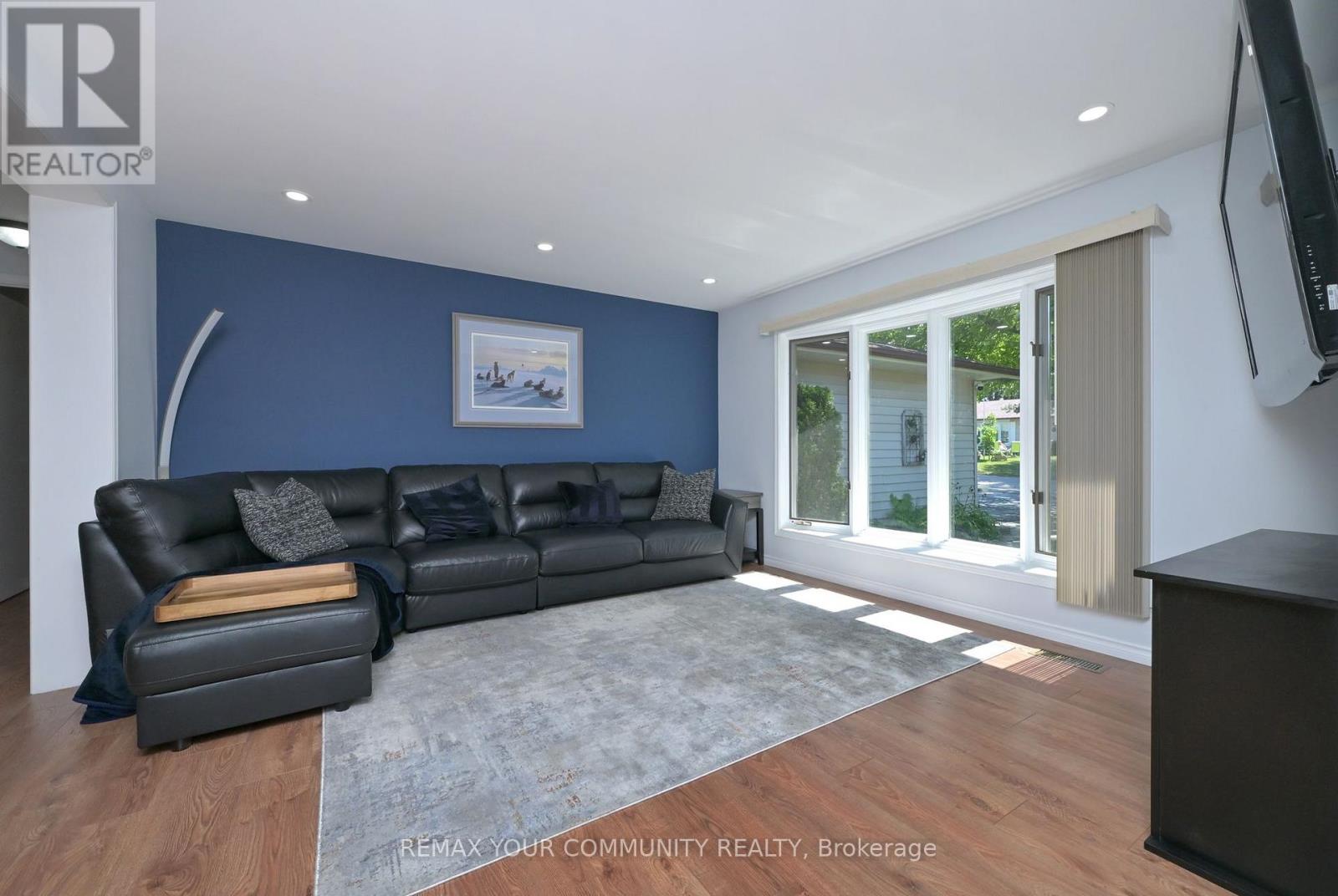 76 TECUMSETH PINES DRIVE - 7