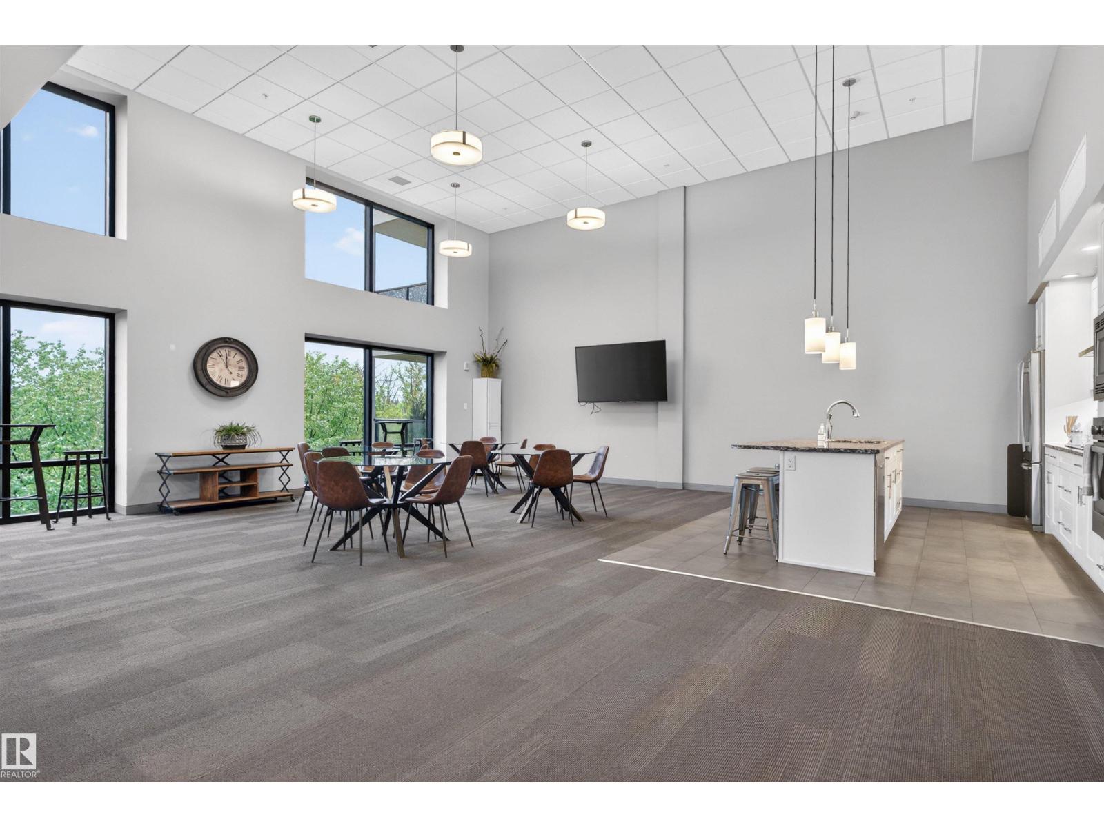 #514 200 BELLEROSE DR - 25