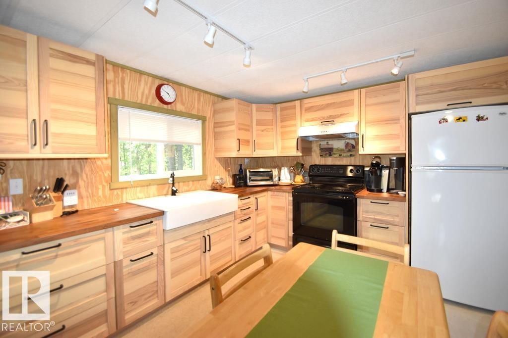 280A Lyn Lane (Amisk Lake) - Image 6