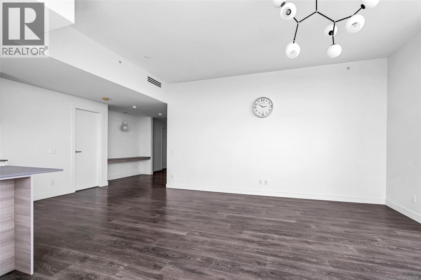 #1302 60 Saghalie Rd - 10