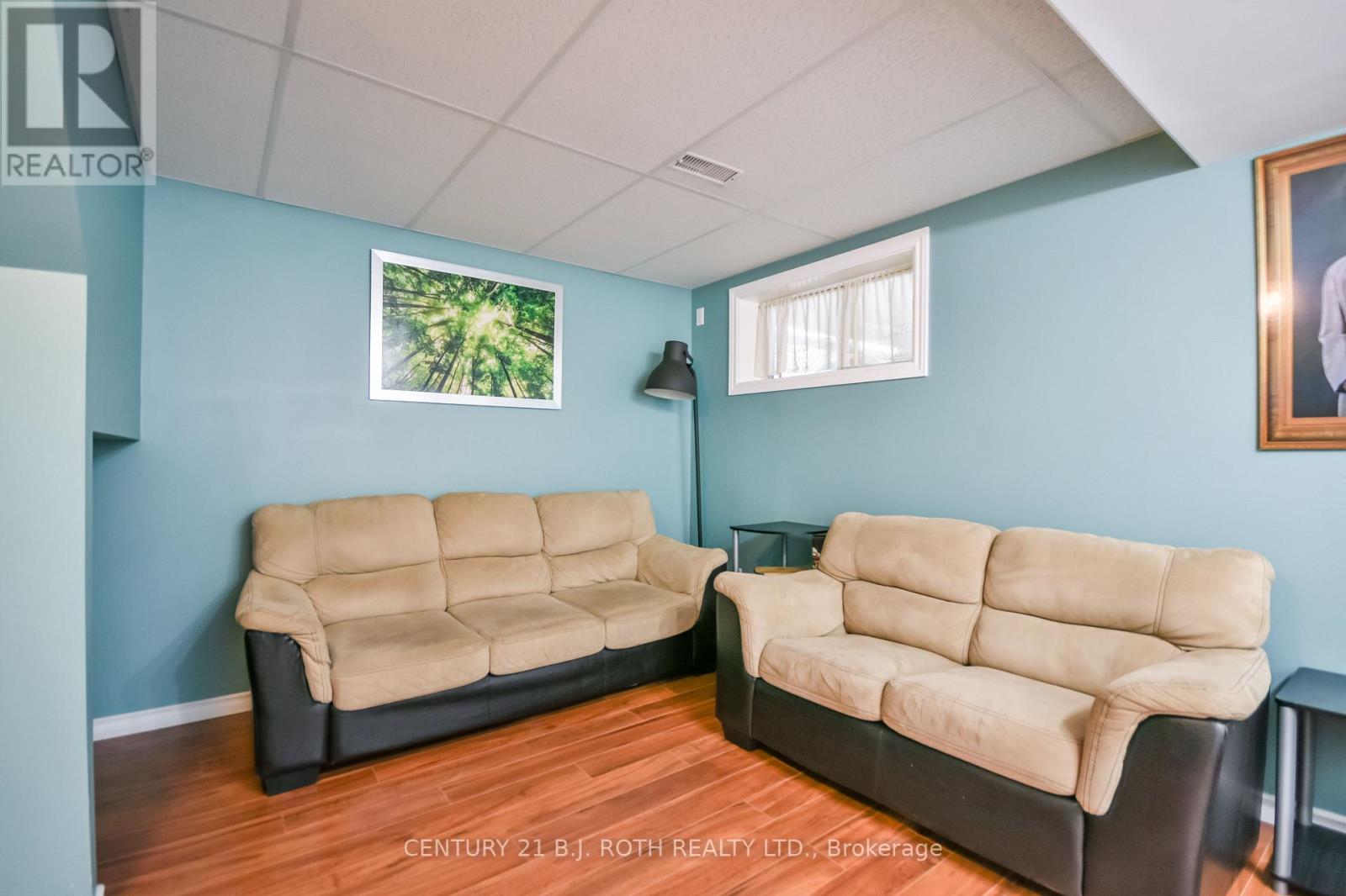 3448 CORONATION AVENUE - Image 23