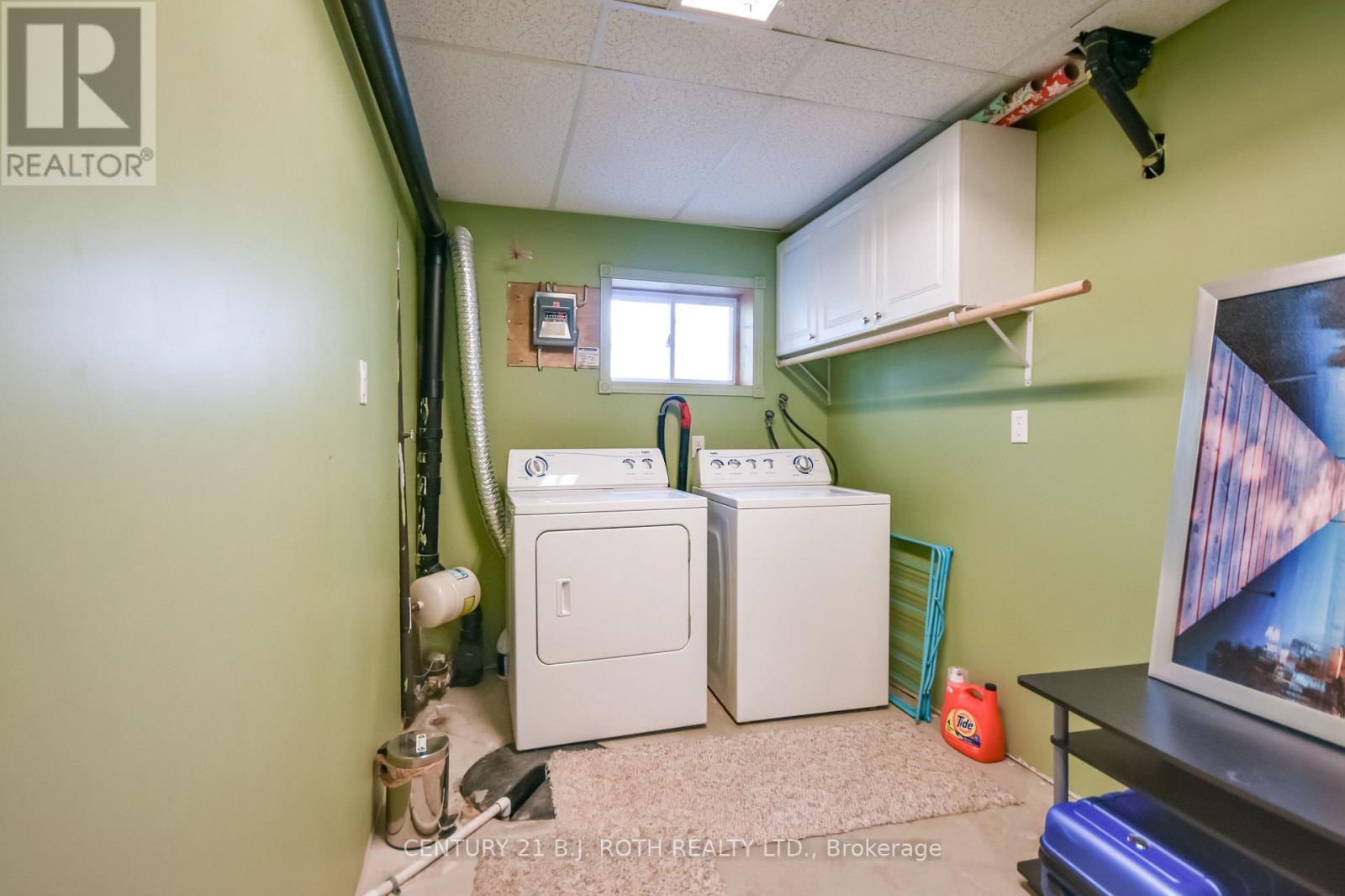 3448 CORONATION AVENUE - Image 26