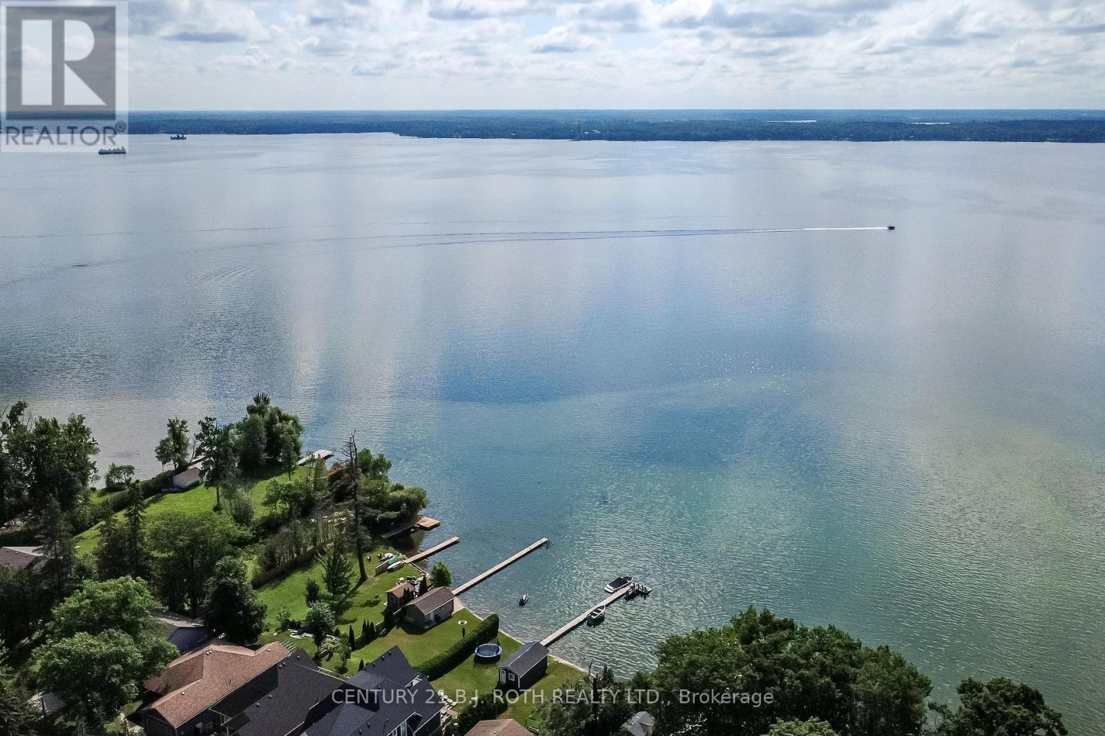 3448 CORONATION AVENUE - Image 42