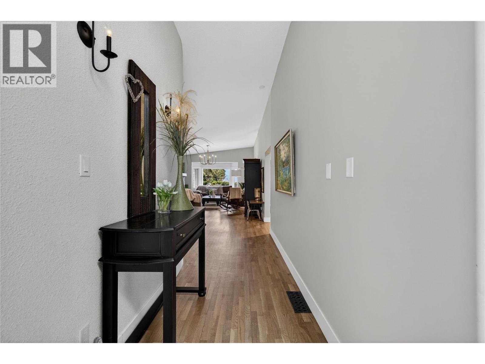 2829 Marine Drive - 9