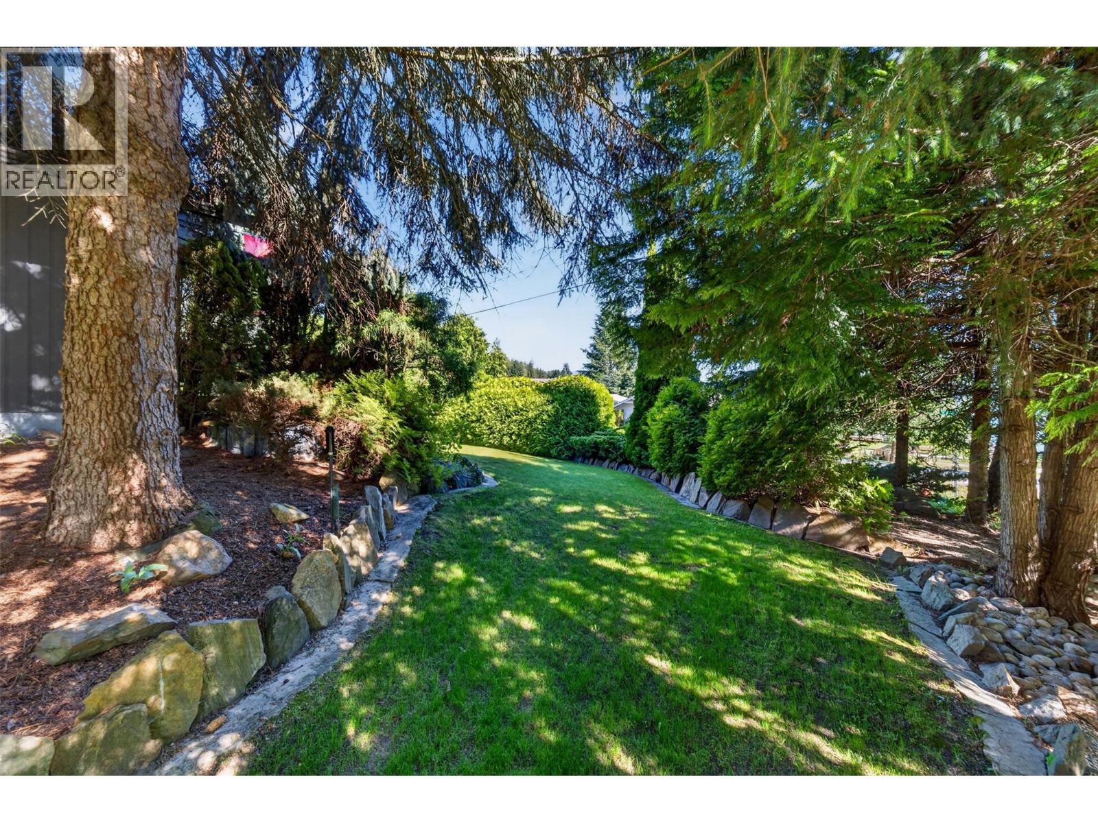 2829 Marine Drive - 51