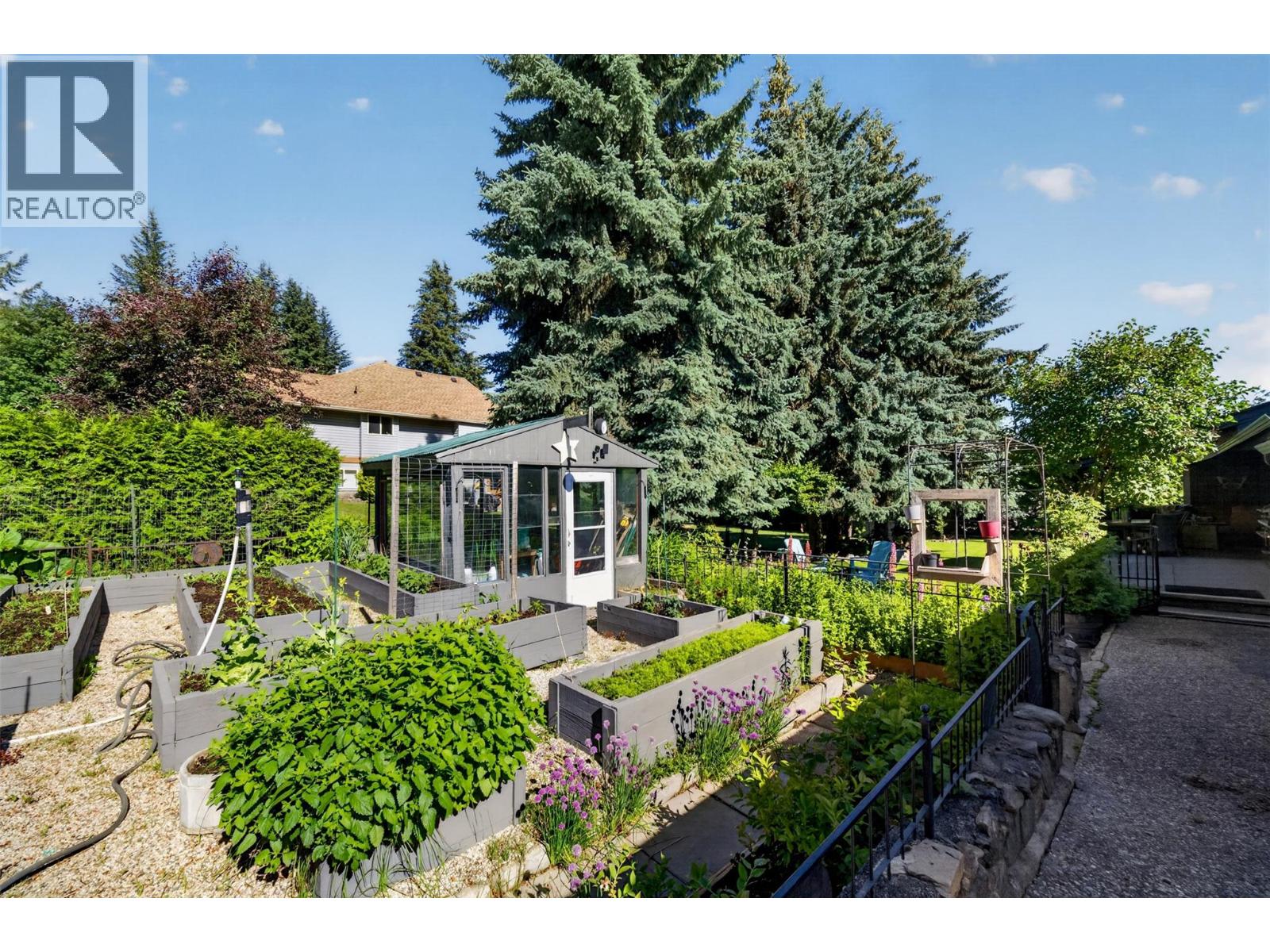 2829 Marine Drive - 37