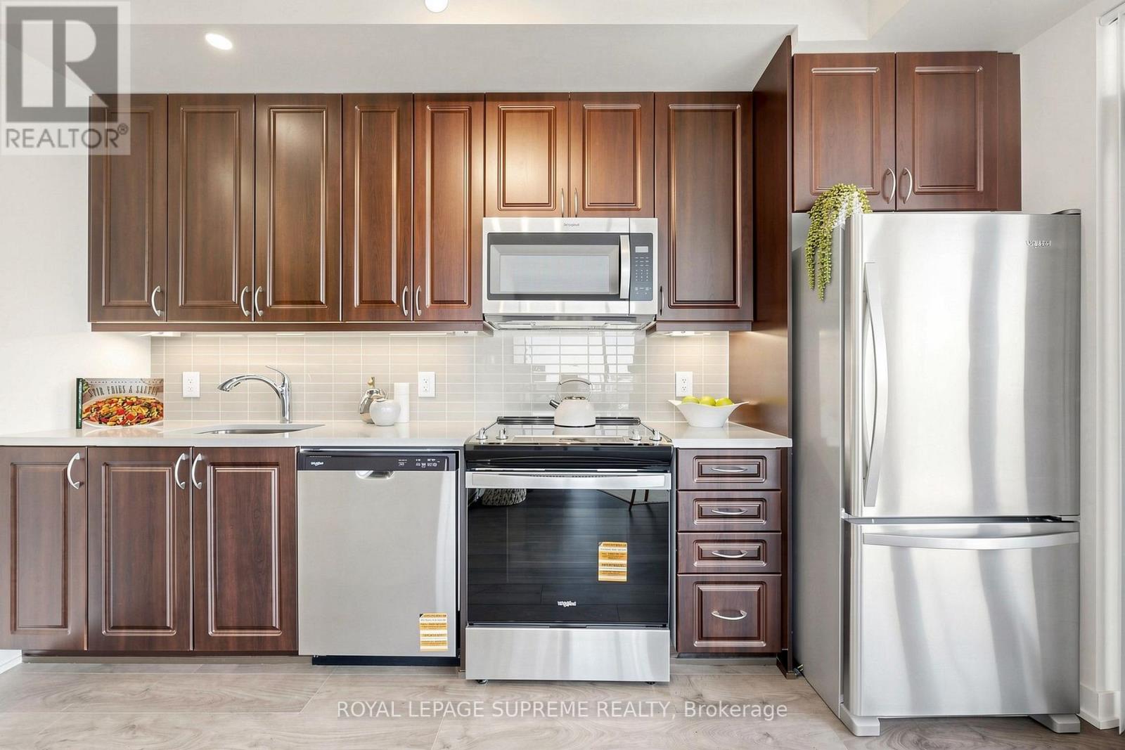 #2708 38 ANNIE CRAIG DRIVE - 14