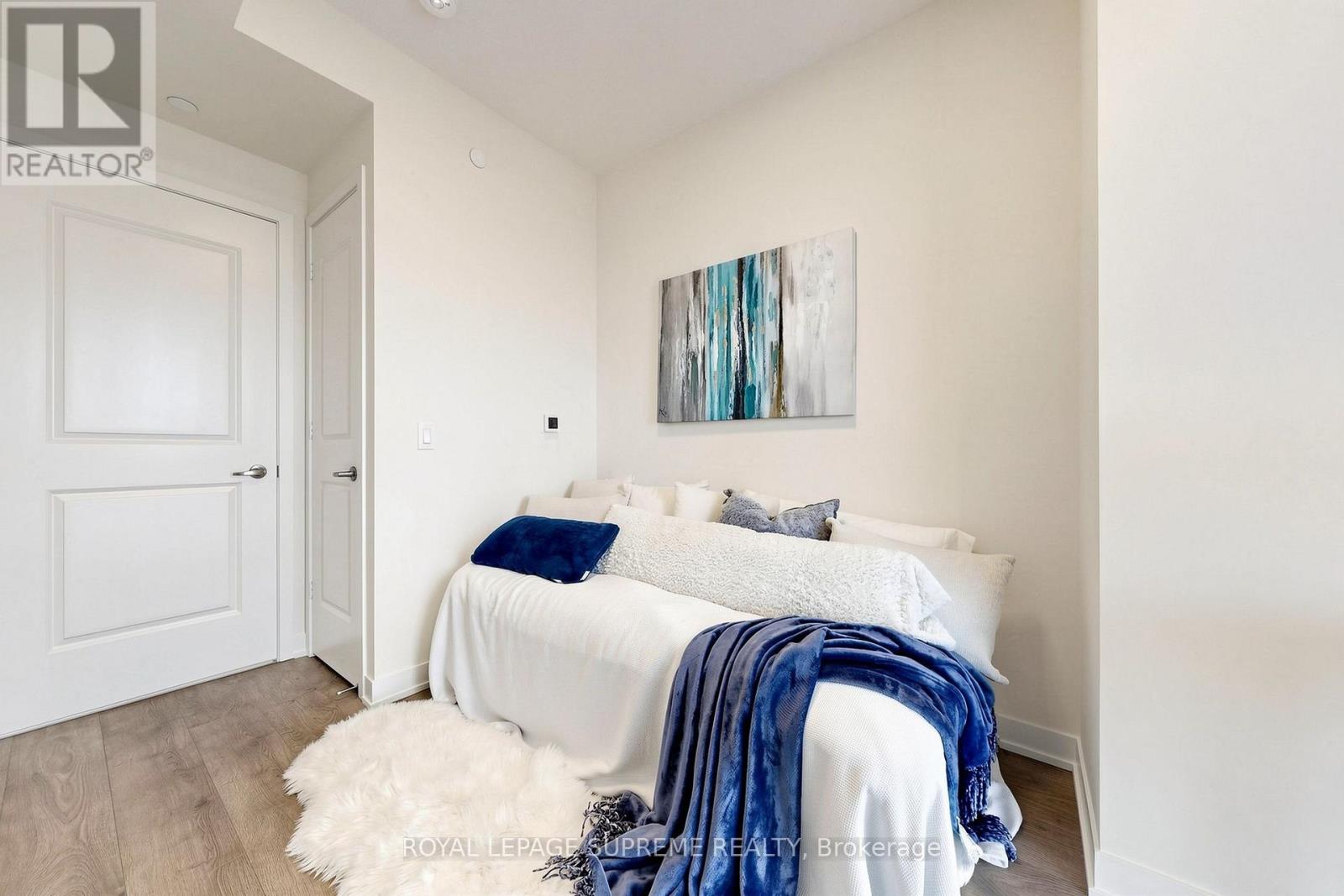 #2708 38 ANNIE CRAIG DRIVE - 19