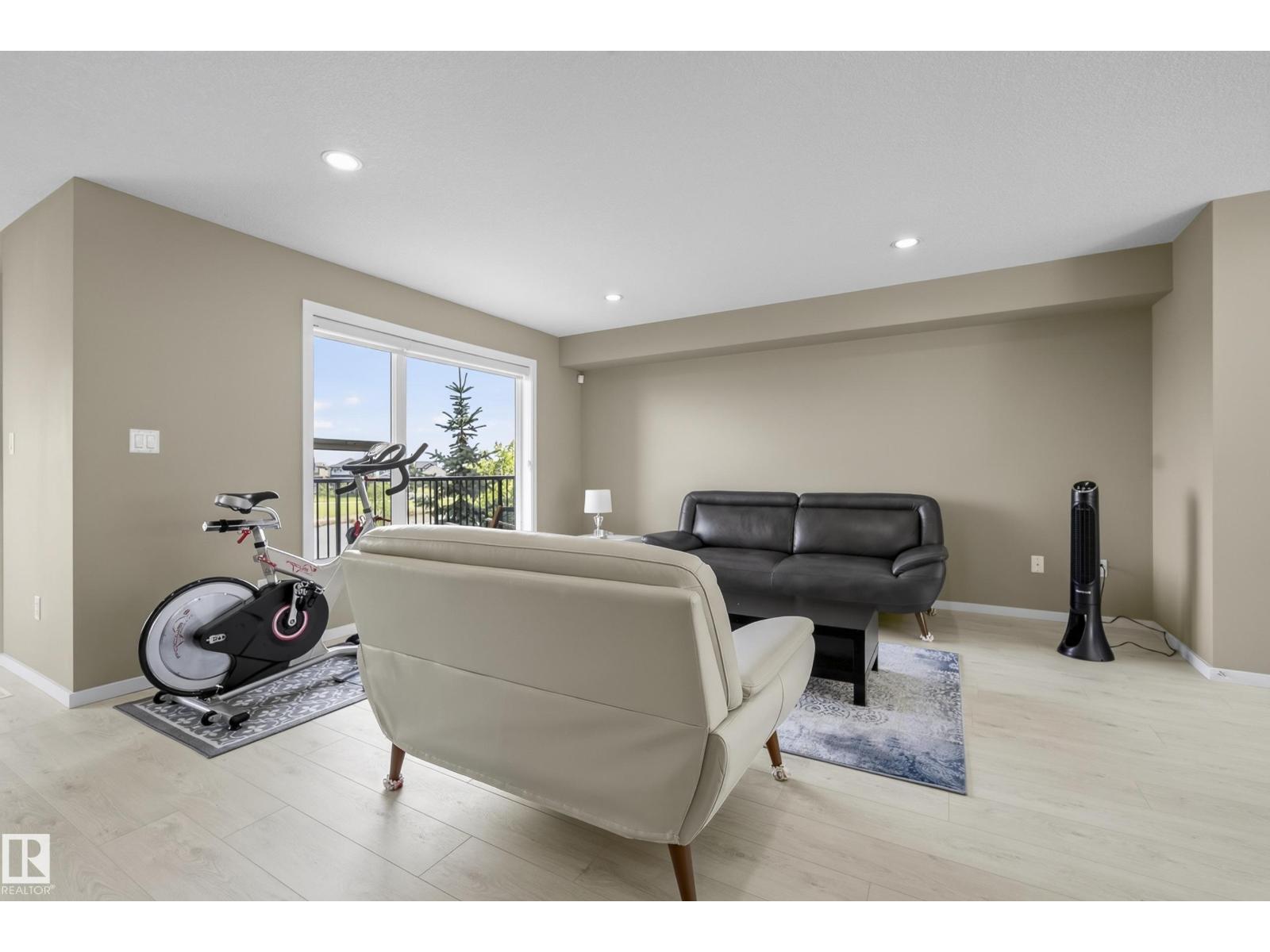 #10 1075 ROSENTHAL BV NW - Image 12