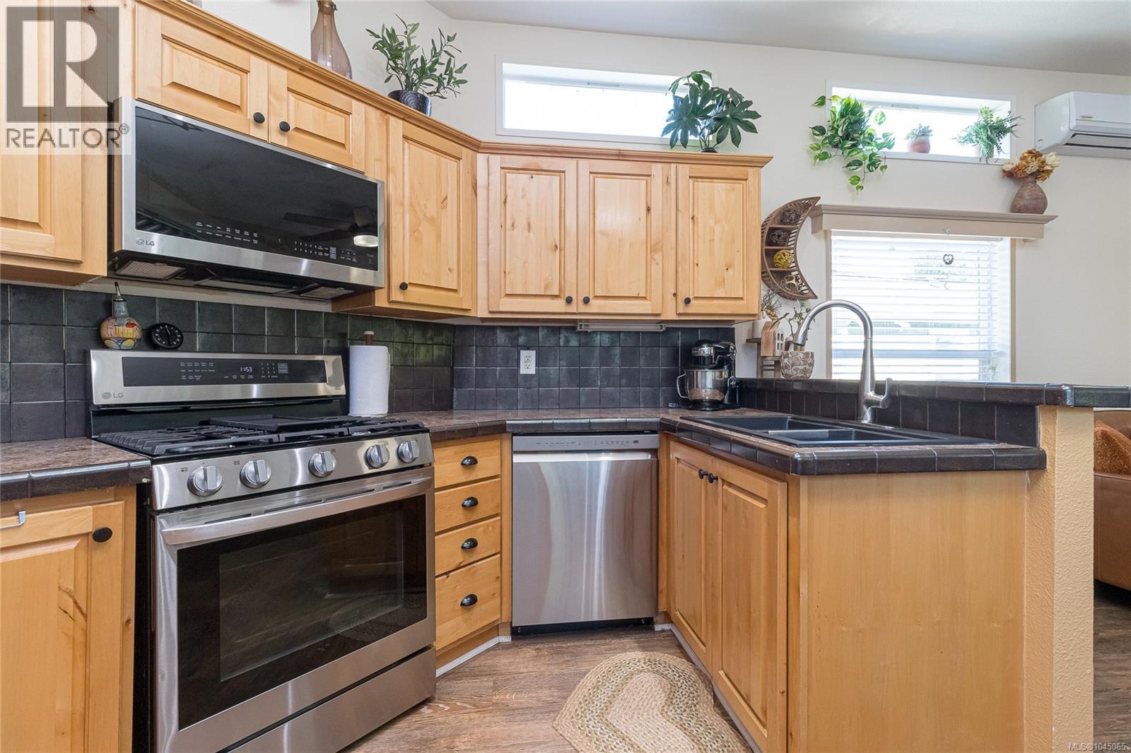 #103 3042 River Rd - 7