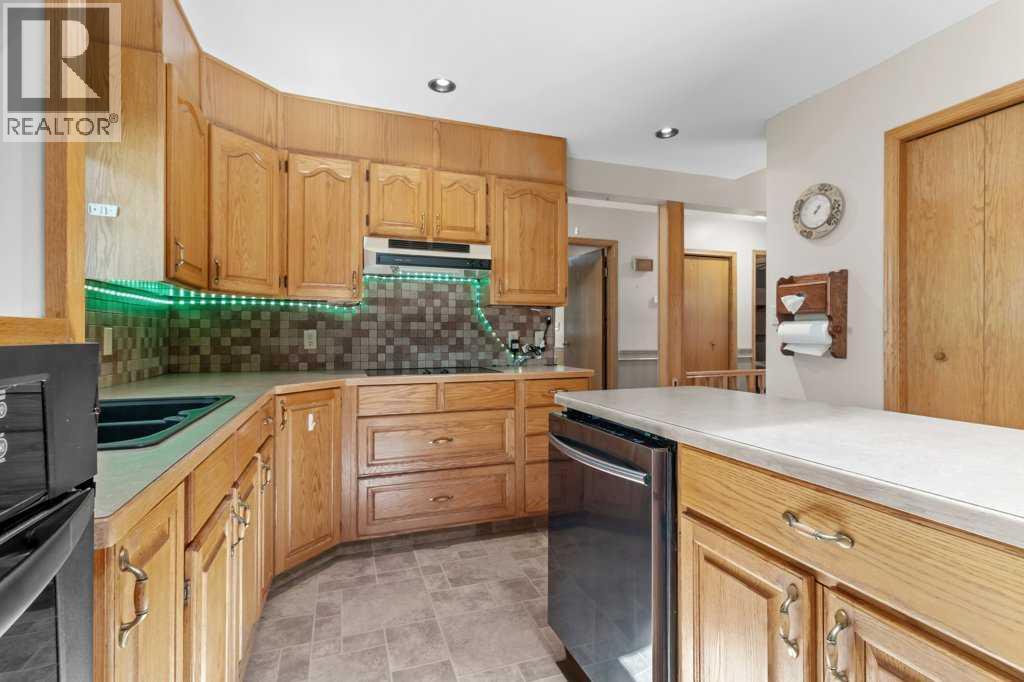 4732 48 Street - Image 14
