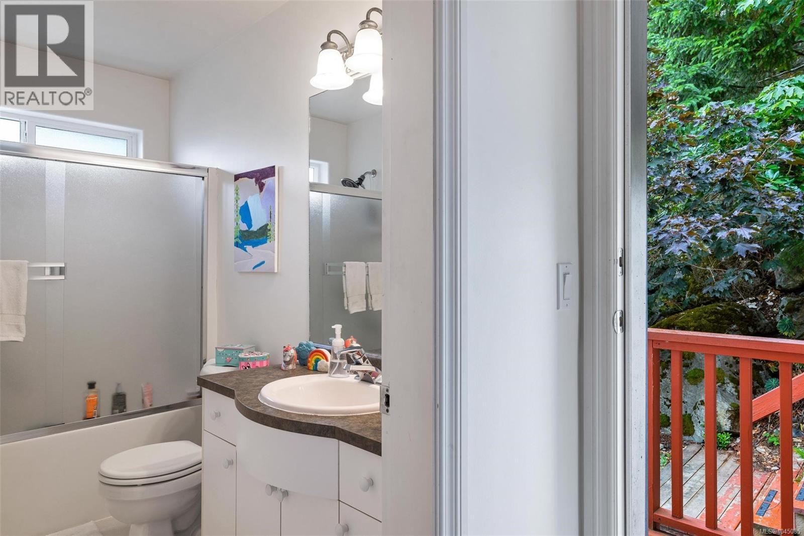 3549 Sun Estate - Image 39
