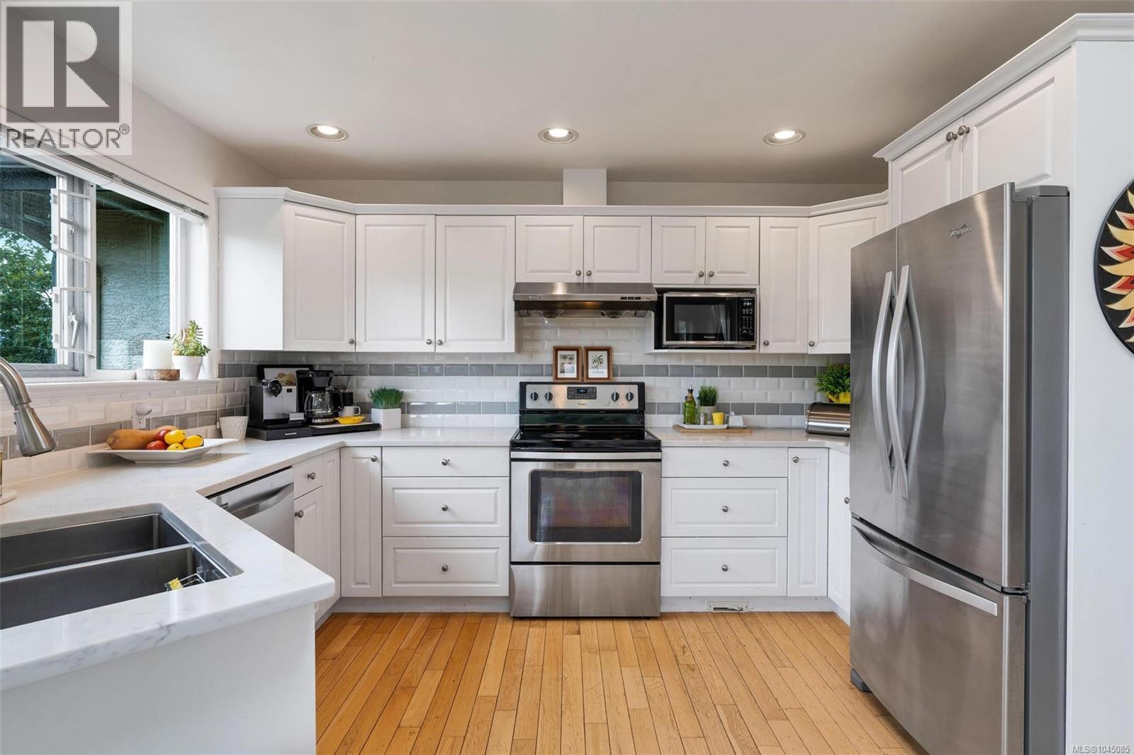 3549 Sun Estate - Image 7