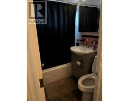 71 Hutchison Ave, Elliot Lake, ON P5A1W7 Photo 15