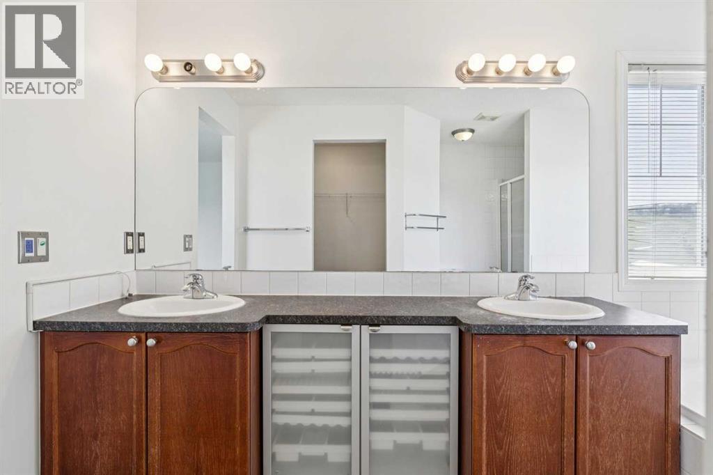 172 Kincora Drive NW - Image 35
