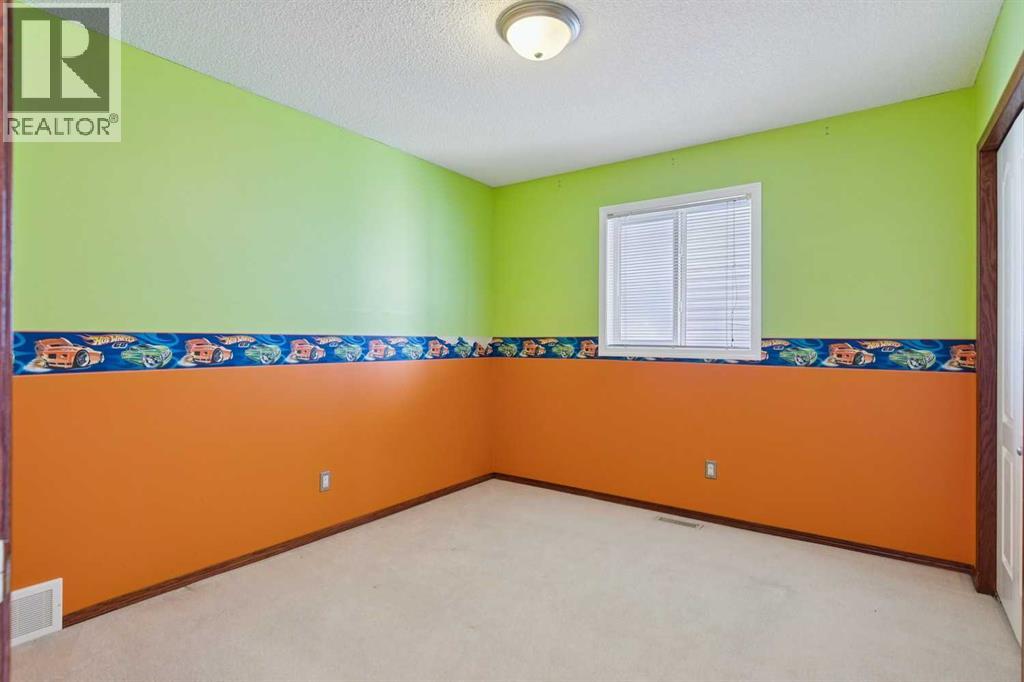172 Kincora Drive NW - Image 38