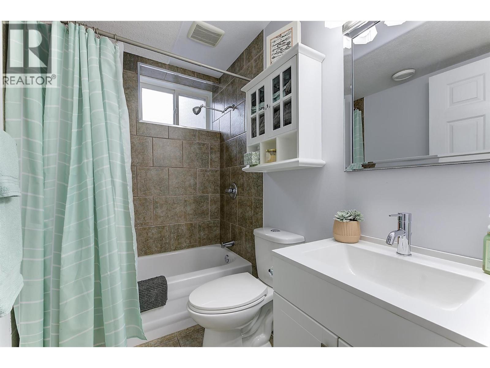  3656 Walnut Glen Drive, West Kelowna